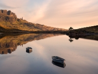 Loch Fada, Isle of Skye  6D 87480 1024 © Iven Eissner : Aufnahmeort, Boot, Europa, Felsen, Gewässer, Isle of Skye, Landschaft, Loch Fada, Old Man of Storr, Ruderboot, Schottland, See, Trotternish, UK, Verkehr