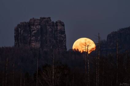 a7IV_26_02339_NAL Mond