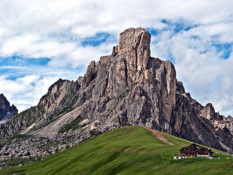 CRW_6261_800.jpg - Averau